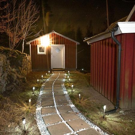 Skogsstuga I Bassholma Munka-Ljungby Exterior photo