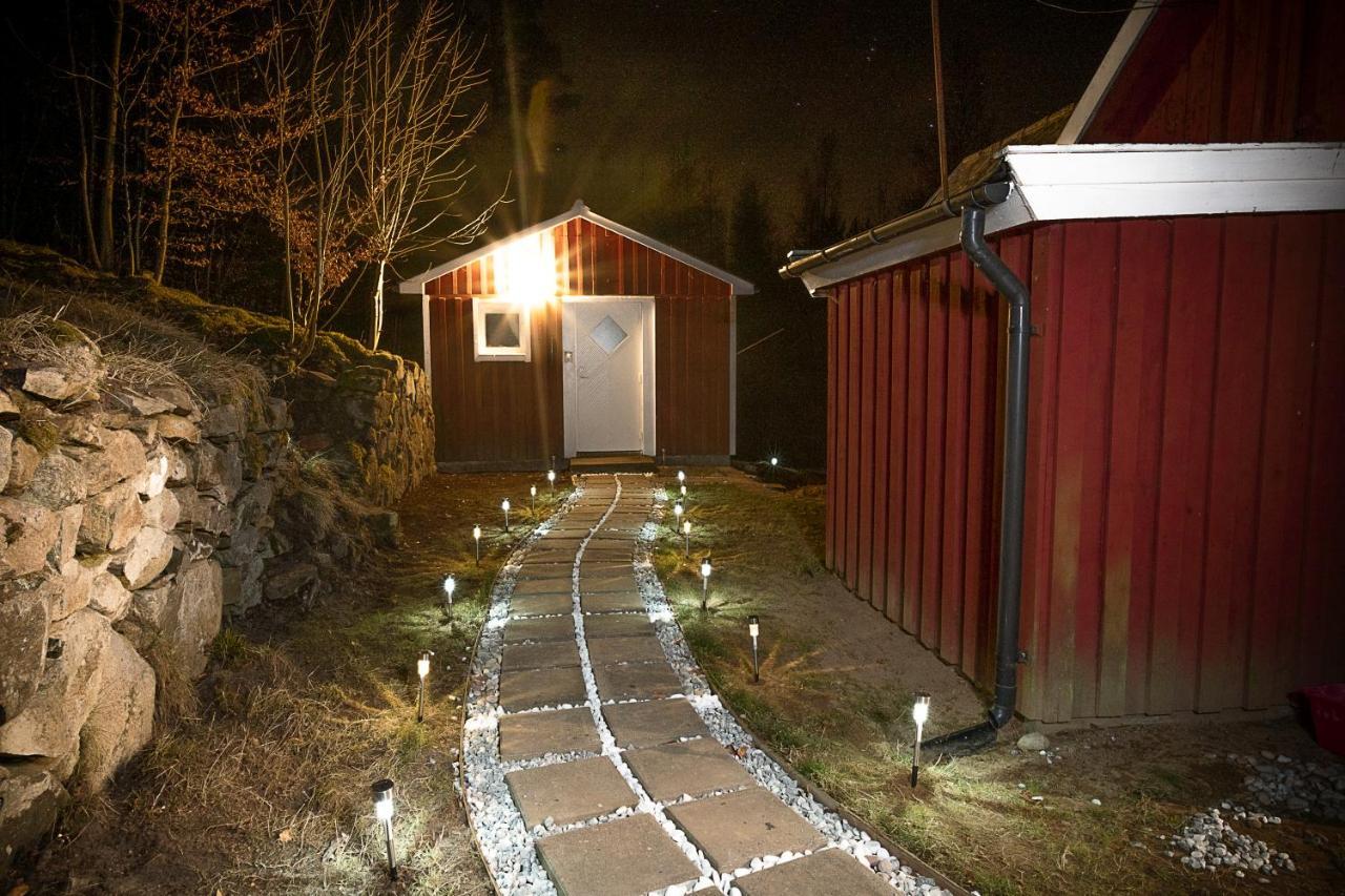 Skogsstuga I Bassholma Munka-Ljungby Exterior photo